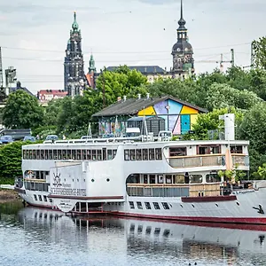 Botel Schiffsherberge Poeppelmann, Dresden